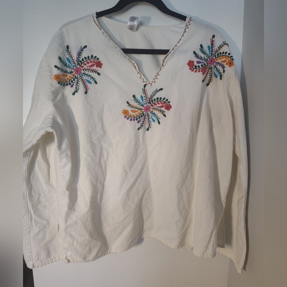 Embroidered Cream Top Size XL - Picture 1 of 4